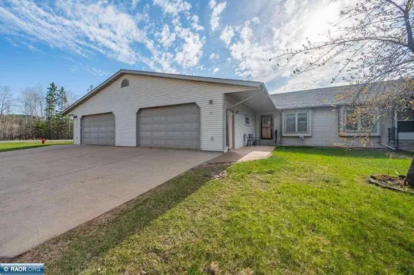 2506 E 21st Ave, Hibbing, MN 55746