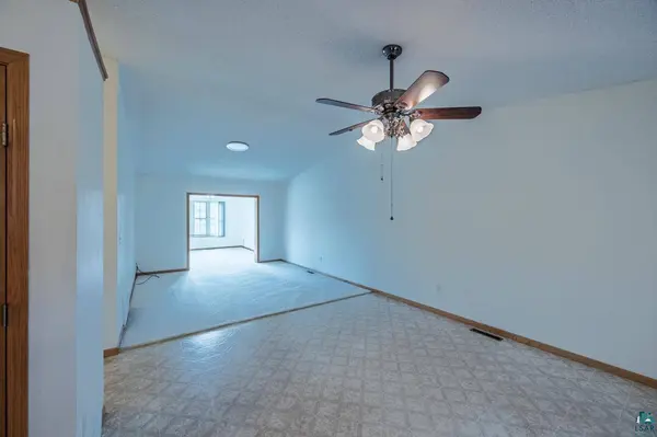 2506 E 21st Ave #1, Hibbing, MN 55746
