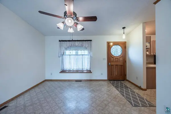 2506 E 21st Ave #1, Hibbing, MN 55746
