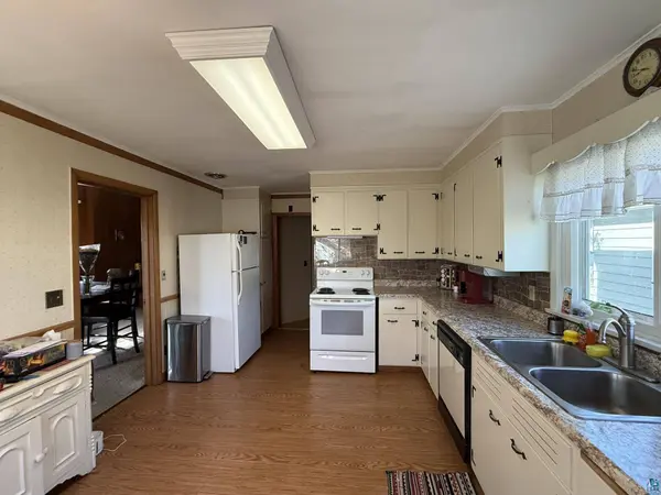 507 7th St S, Virginia, MN 55792