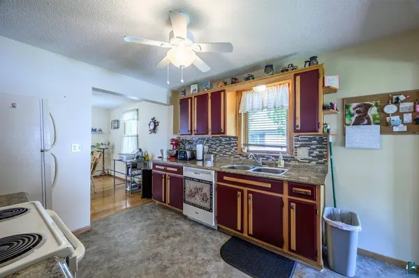 204 W 1st Ave, Keewatin, MN 55753