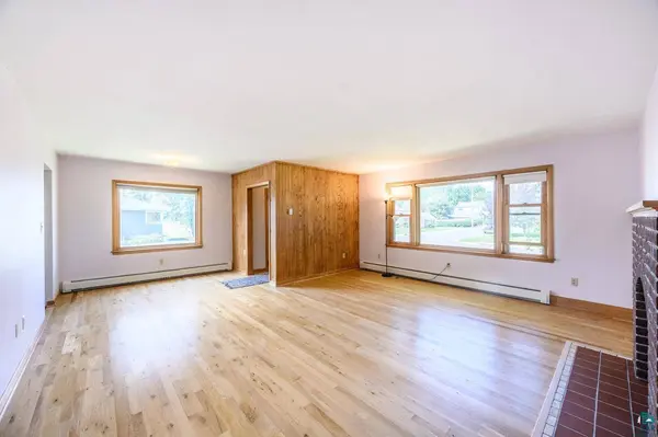 716 S 5th Ave, Virginia, MN 55792