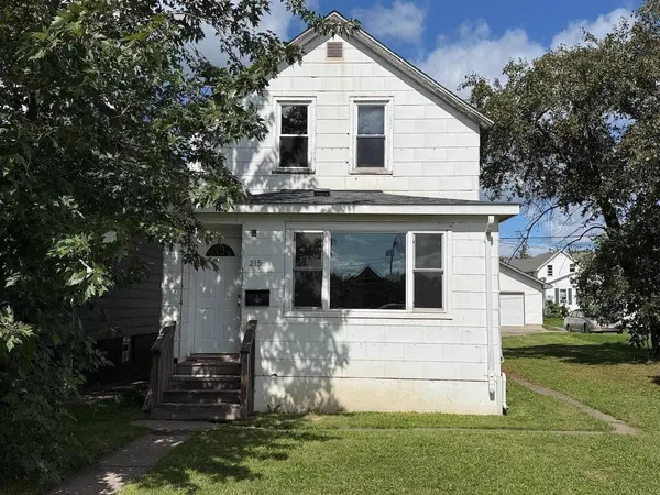215 6th ST S