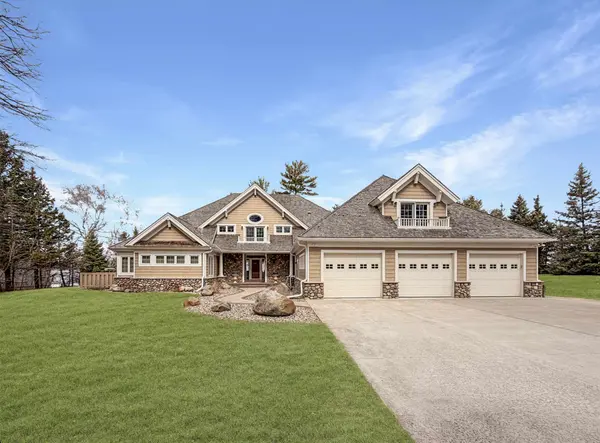 1242 Maple Leaf TRL NW, Walker, MN 56484