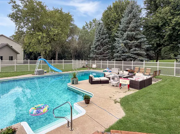 1910 Temminck Rd, Saint Cloud, MN 56301