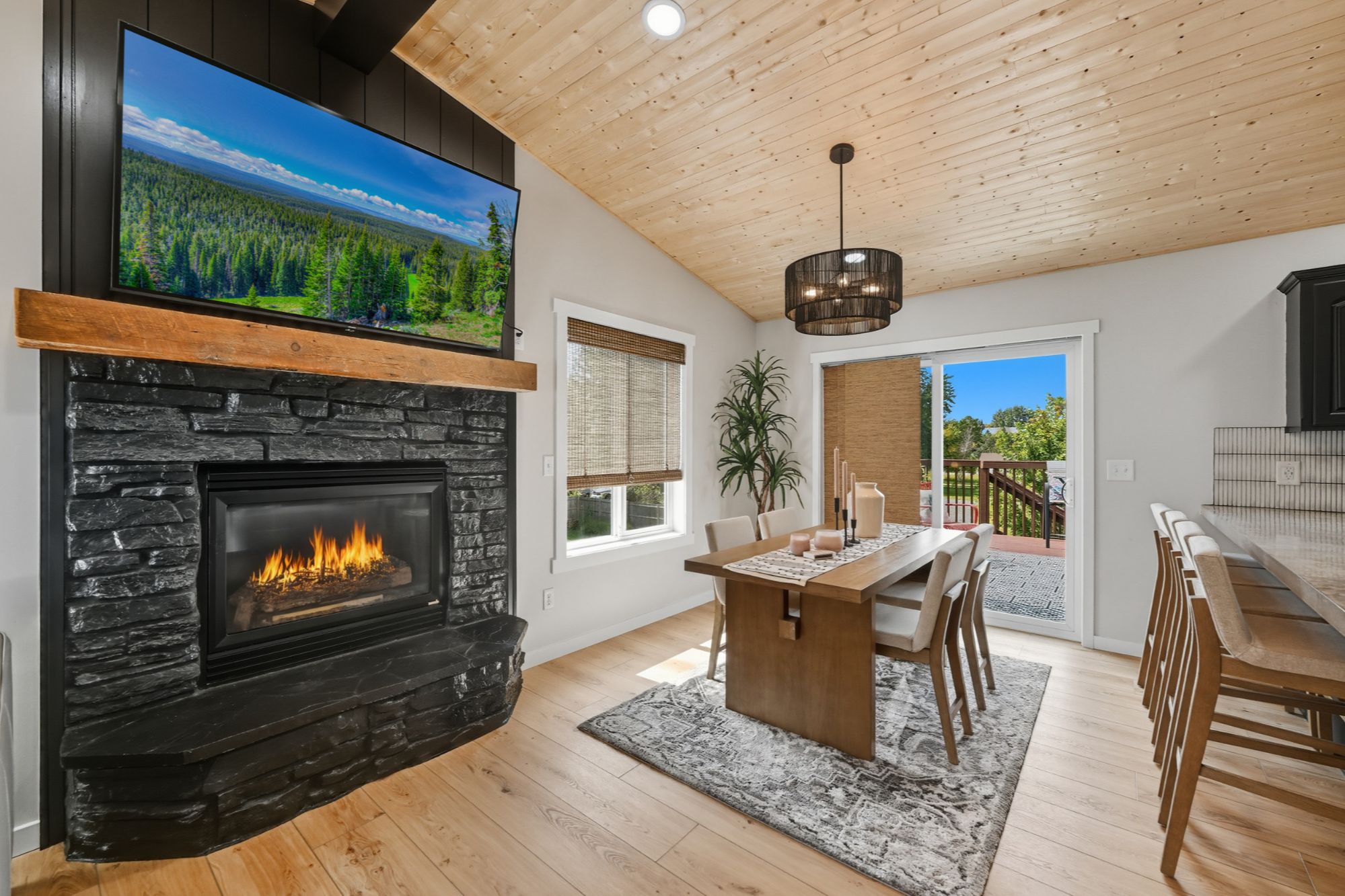 Silver Lake_ 10_013_abc_7788_with_fire