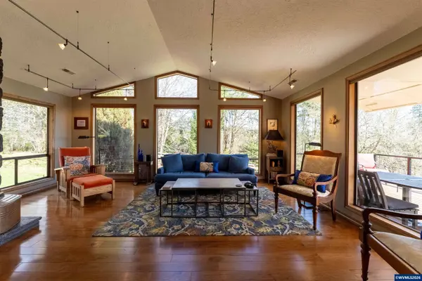 33941 Marys River Estates Rd, Philomath, OR 97370