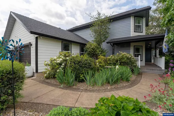 36292 Hillside Ln, Lebanon, OR 97355