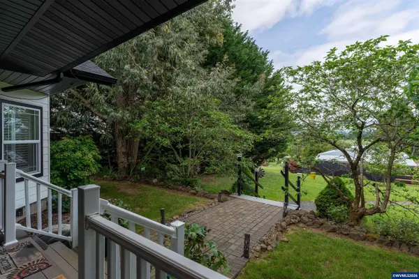 36292 Hillside Ln, Lebanon, OR 97355