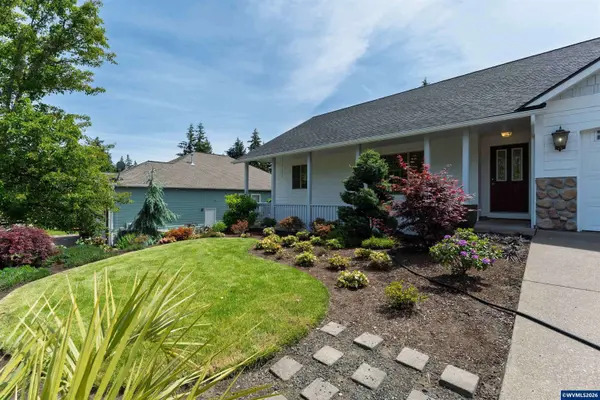2190 Cluster Oak Av, Albany, OR 97321