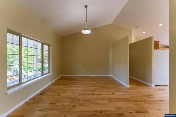 2190 Cluster Oak Av, Albany, OR 97321