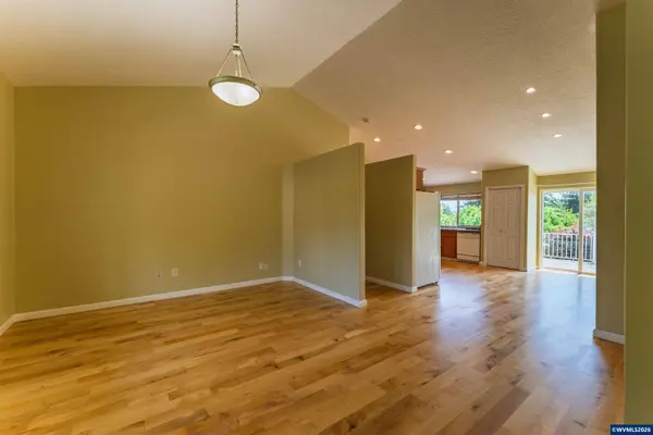 2190 Cluster Oak Av, Albany, OR 97321
