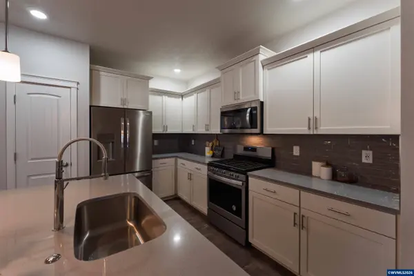 776 Crop Ct NE NE, Albany, OR 97322