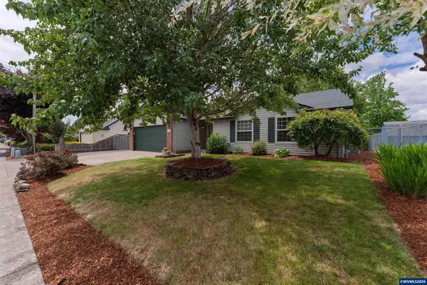 3002 7th Pl, Lebanon, OR 97355