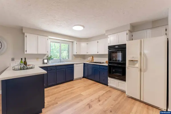 283 Reed Ln, Dallas, OR 97338