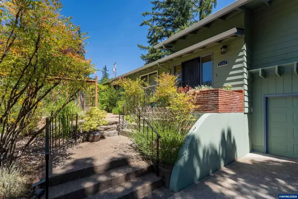 2235 Robin Hood St, Corvallis, OR 97330