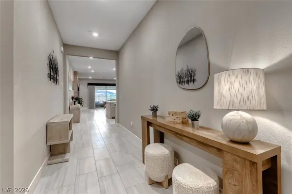 375 Portus Delphini CT, Henderson, NV 89011