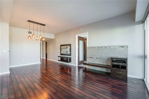 4471 Dean Martin DR #1008, Las Vegas, NV 89103