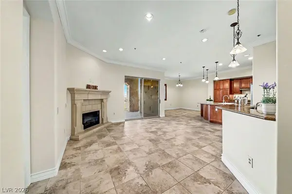 15 Via Mantova #301, Henderson, NV 89011