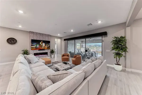 375 Portus Delphini CT, Henderson, NV 89011