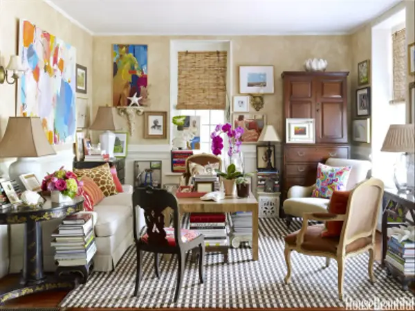 feature image of How To Maximize A Small Living Space?