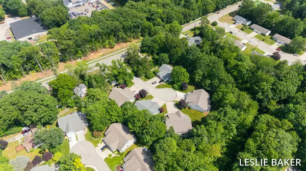 14806 Woodswalk Court #18, Spring Lake, MI 49456