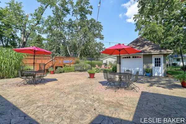 337 N Colonial, Zeeland, MI 49464