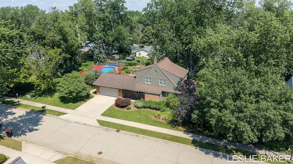 337 N Colonial, Zeeland, MI 49464