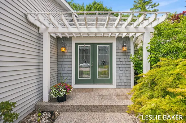 14806 Woodswalk Court #18, Spring Lake, MI 49456