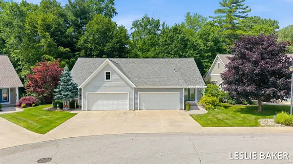 14806 Woodswalk Court #18, Spring Lake, MI 49456