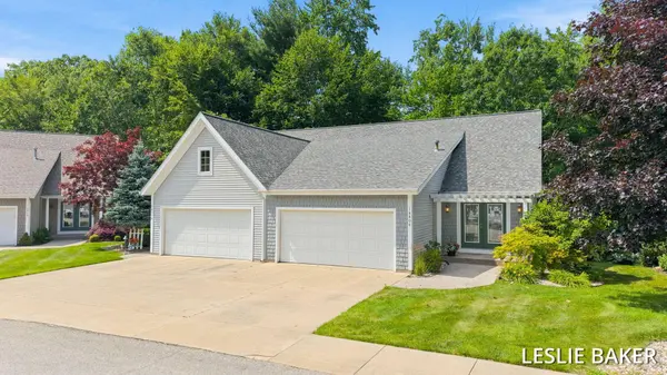 14806 Woodswalk Court #18, Spring Lake, MI 49456
