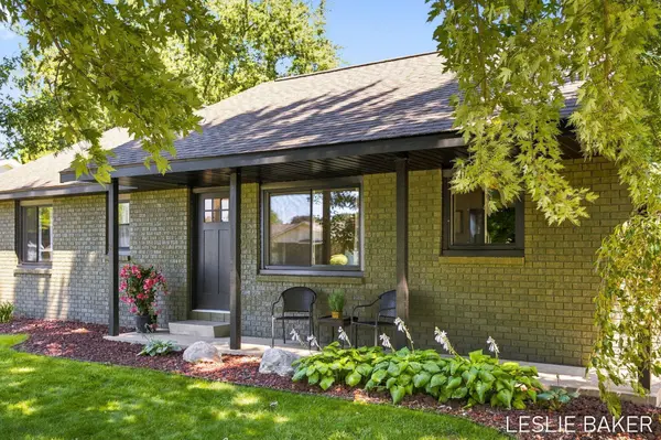 2666 Gay Paree Drive, Zeeland, MI 49464