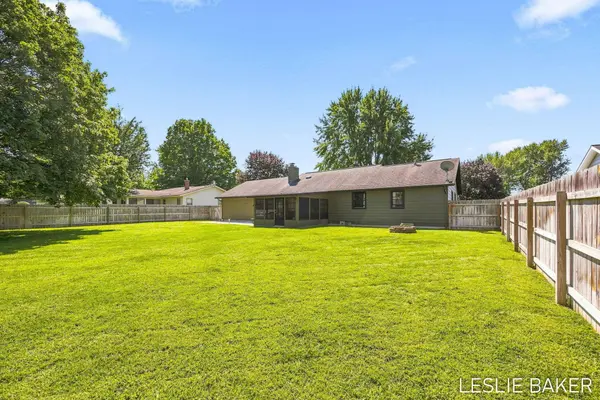 2666 Gay Paree Drive, Zeeland, MI 49464