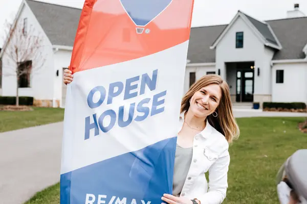 LIVE TRAVERSE CITY - OPEN HOUSES