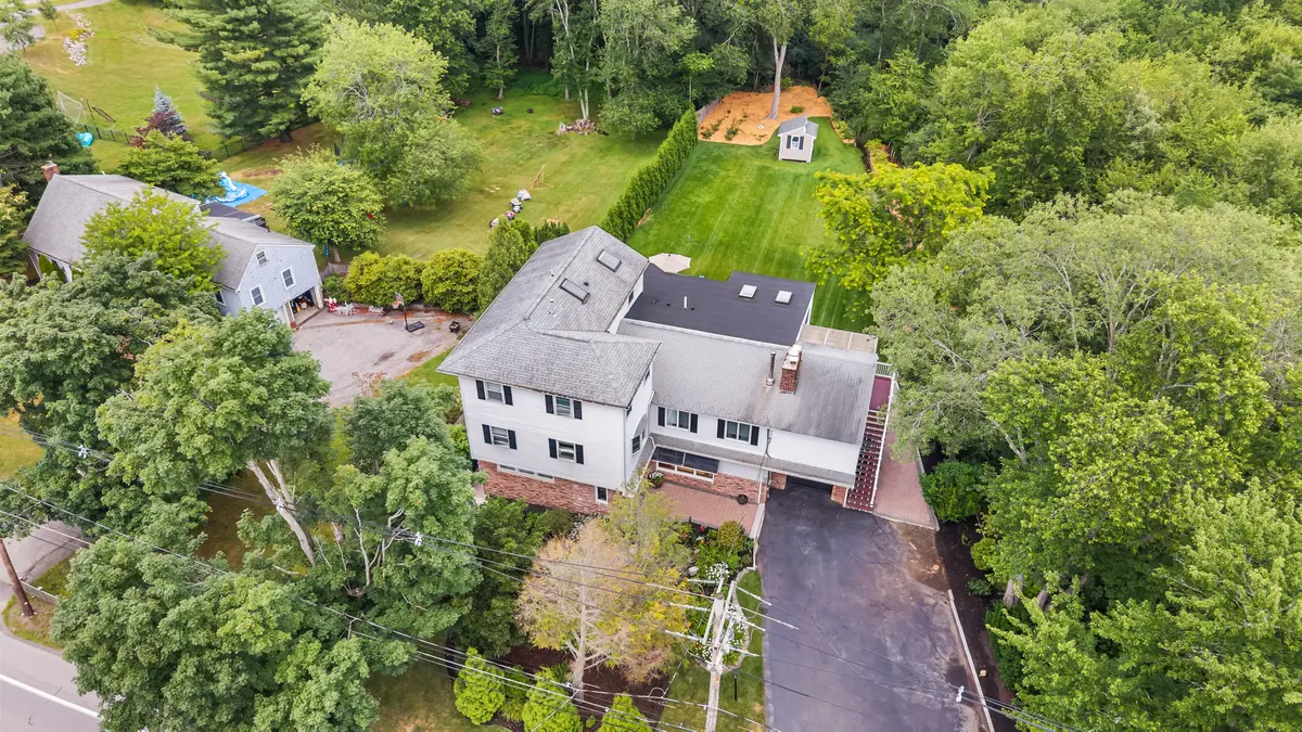409 Haverhill St, Reading, MA 01867-1325