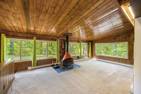 1907 Salem St, North Andover, MA 01845