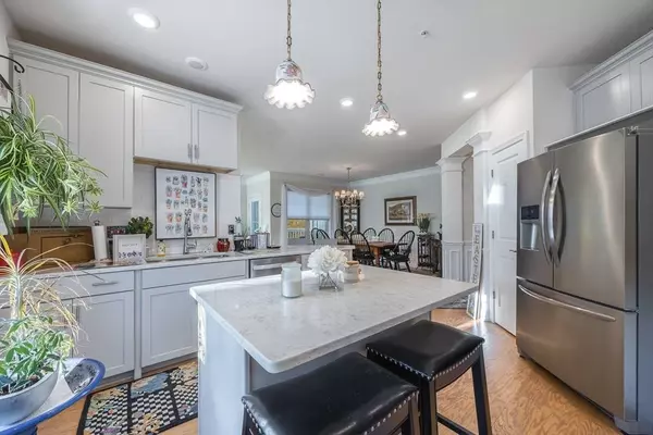 4 Francis Dr #207, Andover, MA 01810