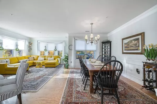 4 Francis Dr #207, Andover, MA 01810