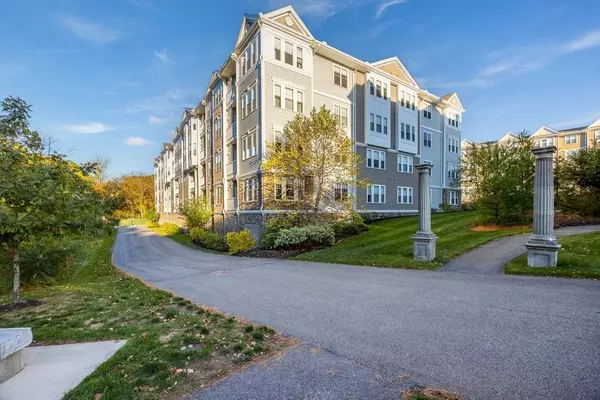 4 Francis Dr #207, Andover, MA 01810