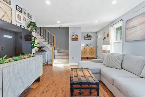 221 Wellman Ave #221, Chelmsford, MA 01863