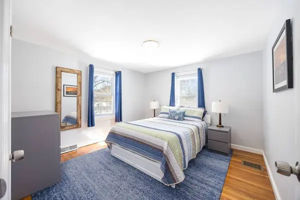 19 Pleasant St, North Reading, MA 01864
