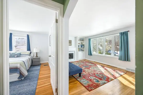 19 Pleasant St, North Reading, MA 01864