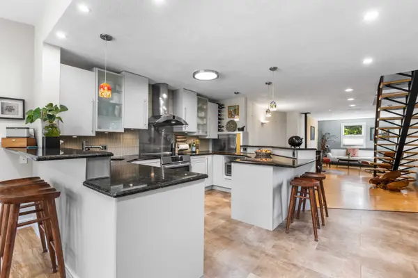 409 Haverhill St, Reading, MA 01867-1325