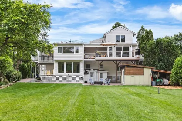 409 Haverhill St, Reading, MA 01867