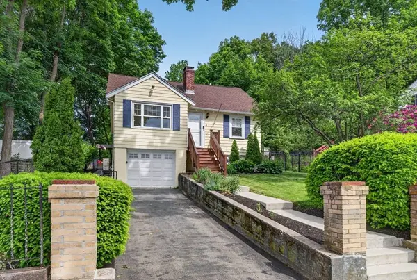 4 Irving St, Stoneham, MA 02180