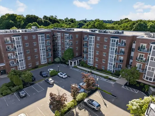 148 Main St #B533, North Andover, MA 01845