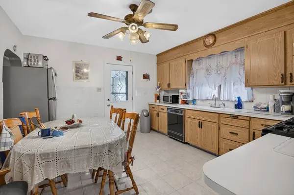 549 Main St, Medford, MA 02155