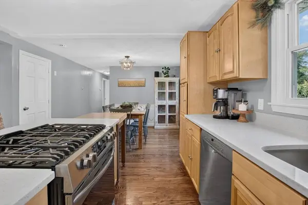 11 Haverhill Rd, Topsfield, MA 01983