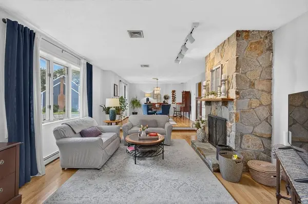 38 Sable Run Ln, Methuen, MA 01844