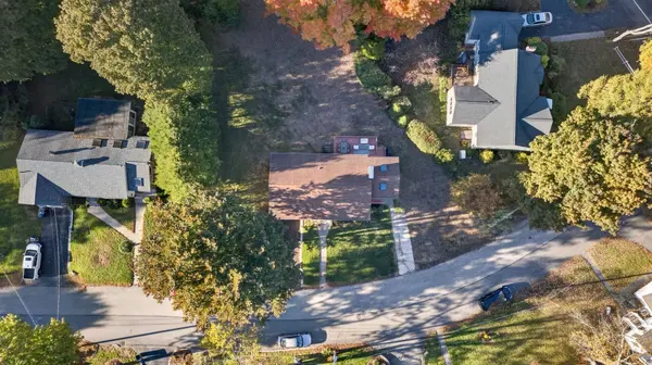 90 Woodstock St, North Andover, MA 01845